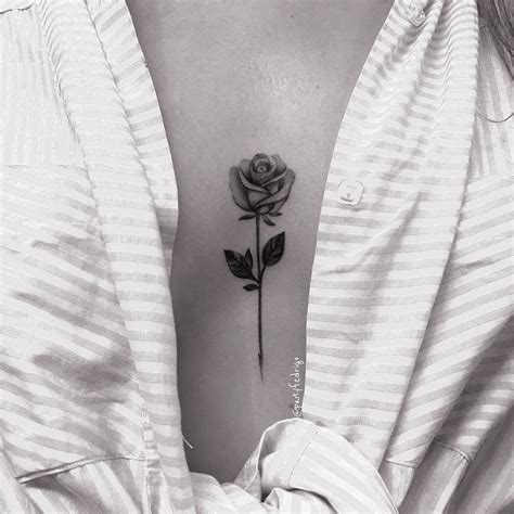 tatuajes de rosas en el pecho|tatuajes de rosas.